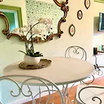 Il Giardino Segreto Arona, Charming Lägenhet Arona