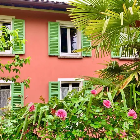 Lägenhet Il Giardino Segreto Arona, Charming Arona