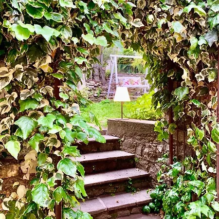 Il Giardino Segreto Arona, Charming アパート *