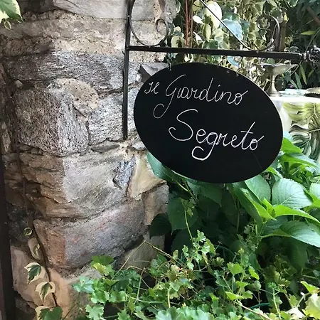 Apartman Il Giardino Segreto Arona, Charming *