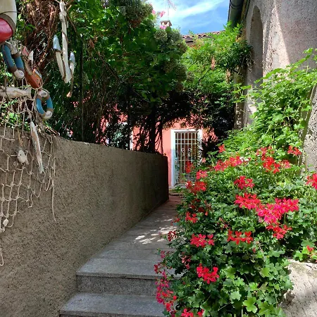 Apartamento Il Giardino Segreto Arona, Charming *