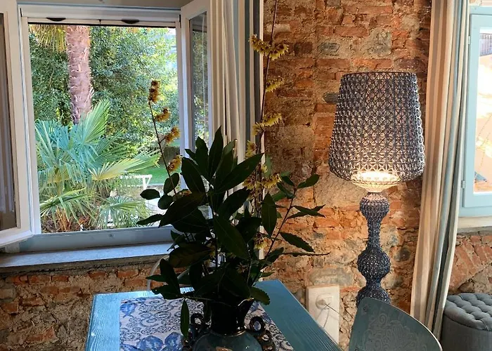 Il Giardino Segreto Arona, Charming * ארונה