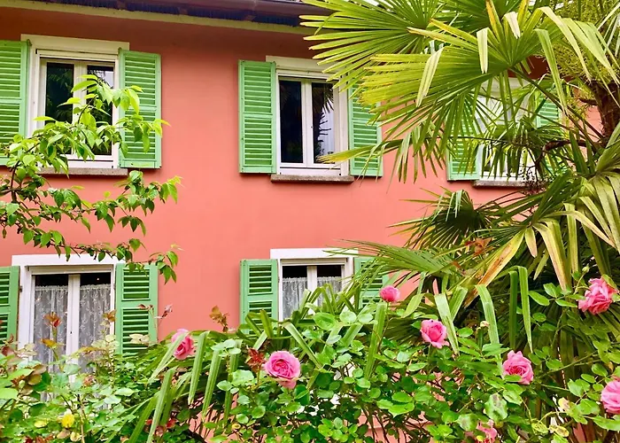 Appartement Il Giardino Segreto Arona, Charming Arona