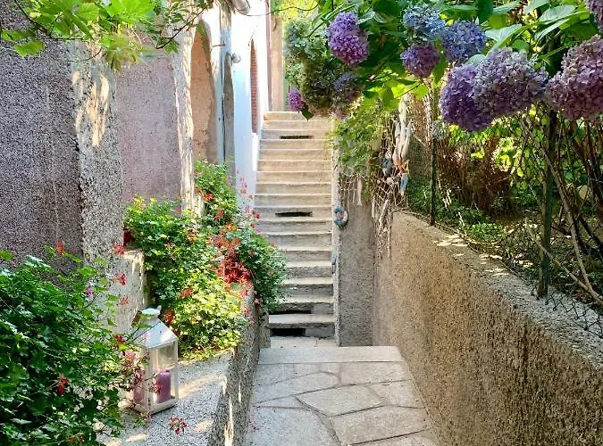 Il Giardino Segreto Arona, Charming شقة أرونا