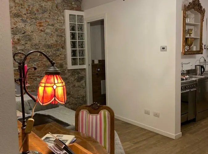 شقة Il Giardino Segreto Arona, Charming أرونا