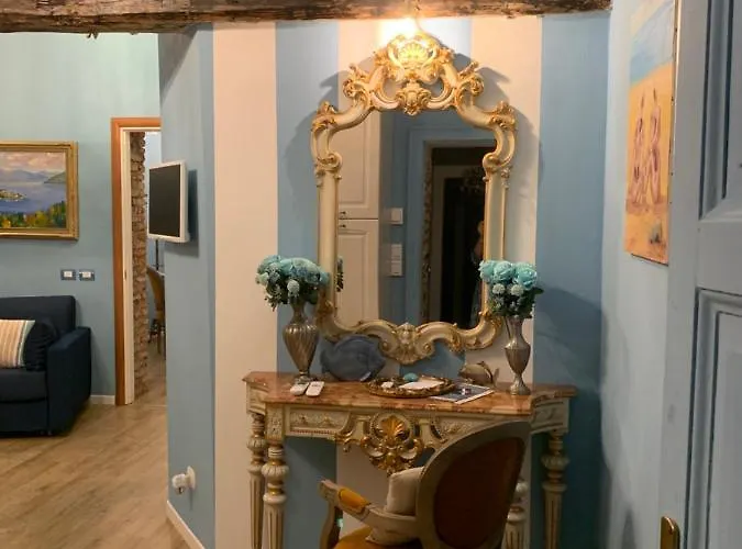 Il Giardino Segreto Arona, Charming Appartement *